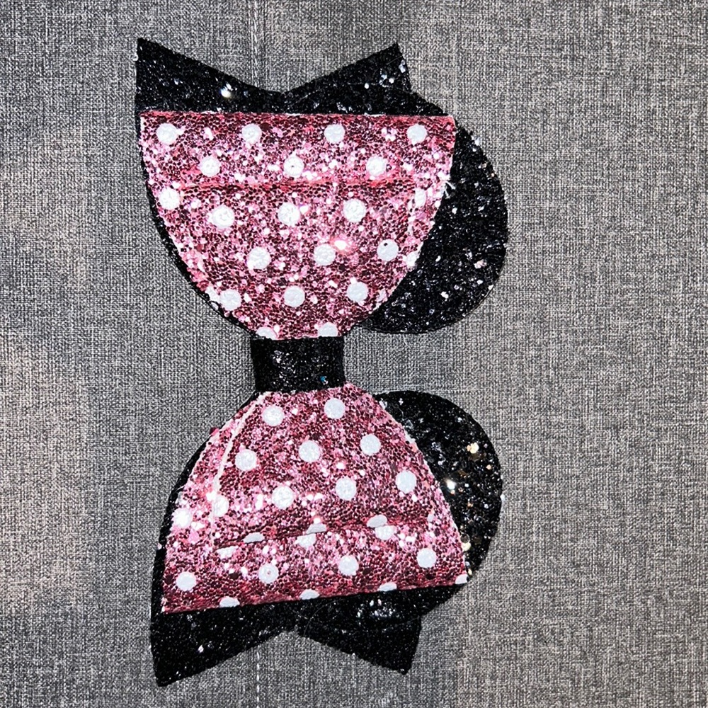 Homemade Minnie Mouse ears hair bow